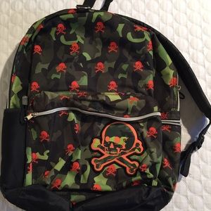 FLAWLESS FLY BACKPACK! SAVE BIGLY.